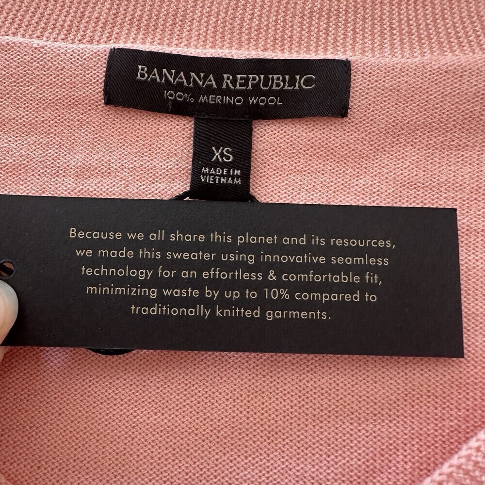 NWT Banana Republic 100% Merino Wool Vneck Sweater Women XS Light Weight Pink - Picture 12 of 12